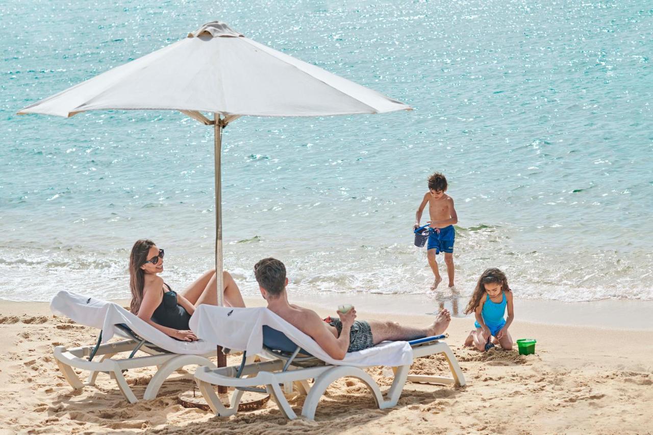 Four Seasons Hotel Alexandria At San Stefano Zewnętrze zdjęcie Family on a beach