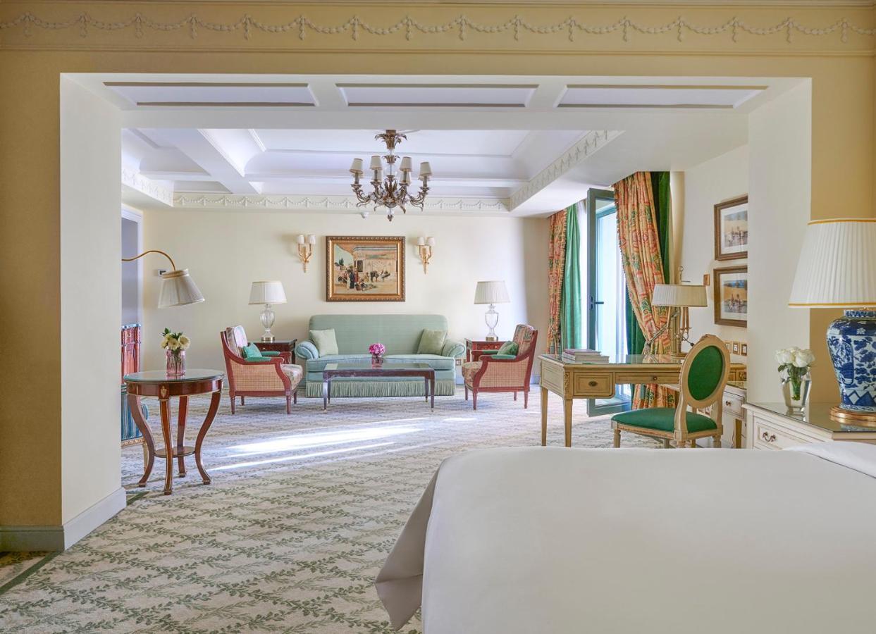 Four Seasons Hotel Alexandria At San Stefano Zewnętrze zdjęcie A suite at the hotel