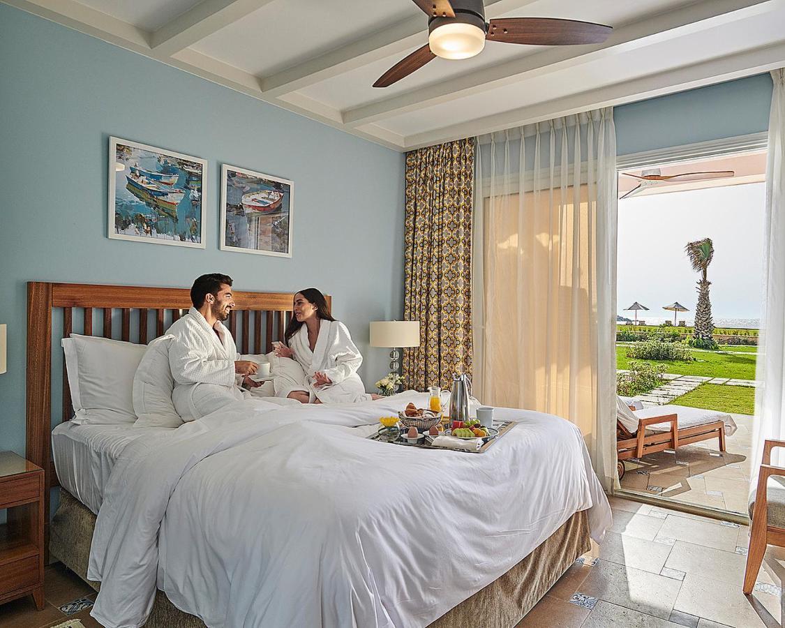Four Seasons Hotel Alexandria At San Stefano Zewnętrze zdjęcie A room at the Hilton Alexandria Golf Resort