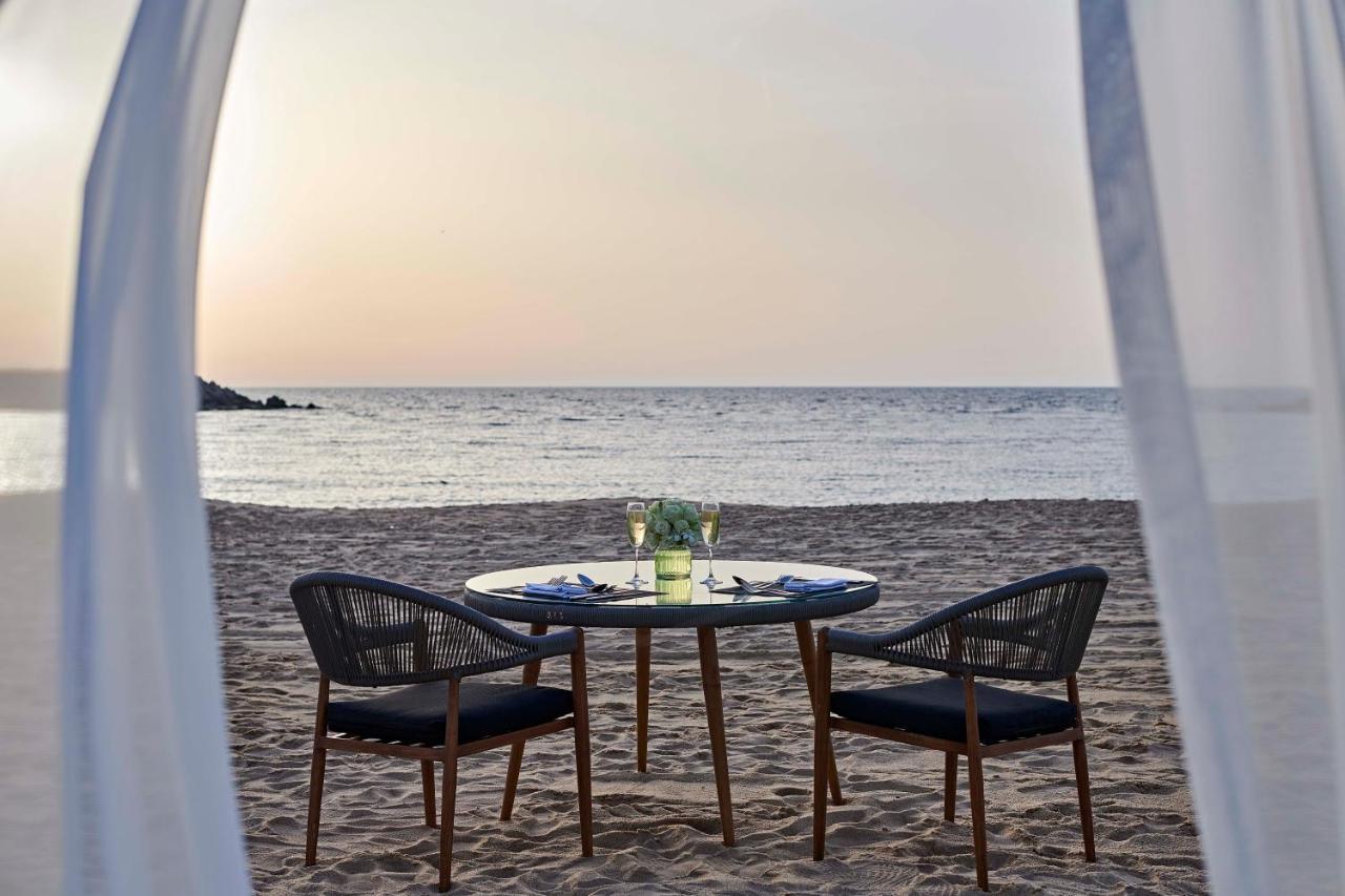 Four Seasons Hotel Alexandria At San Stefano Zewnętrze zdjęcie Beach dining at the resort