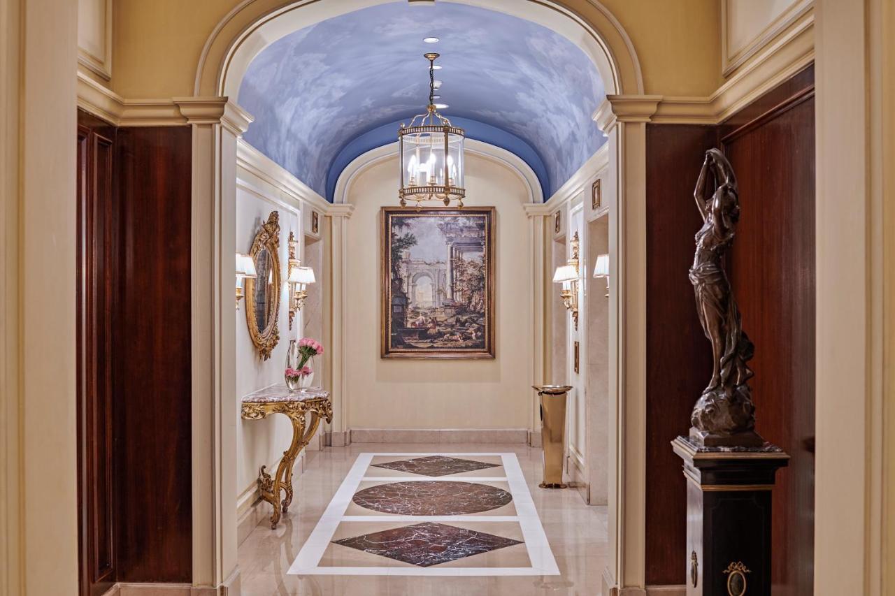 Four Seasons Hotel Alexandria At San Stefano Zewnętrze zdjęcie A hallway in the hotel